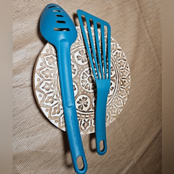 Rachael Ray Marine Blue Nylon Slotted Spoon & Spatula Set of two EUC - Picture 6 of 9